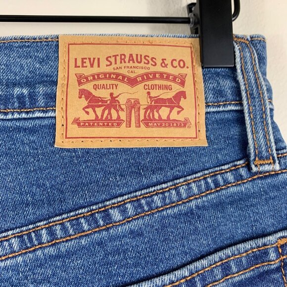 Levi’s Wedgie Medium Wash Hi-Rise Distressed Skinny Jeans - Size 27 - Picture 5 of 6